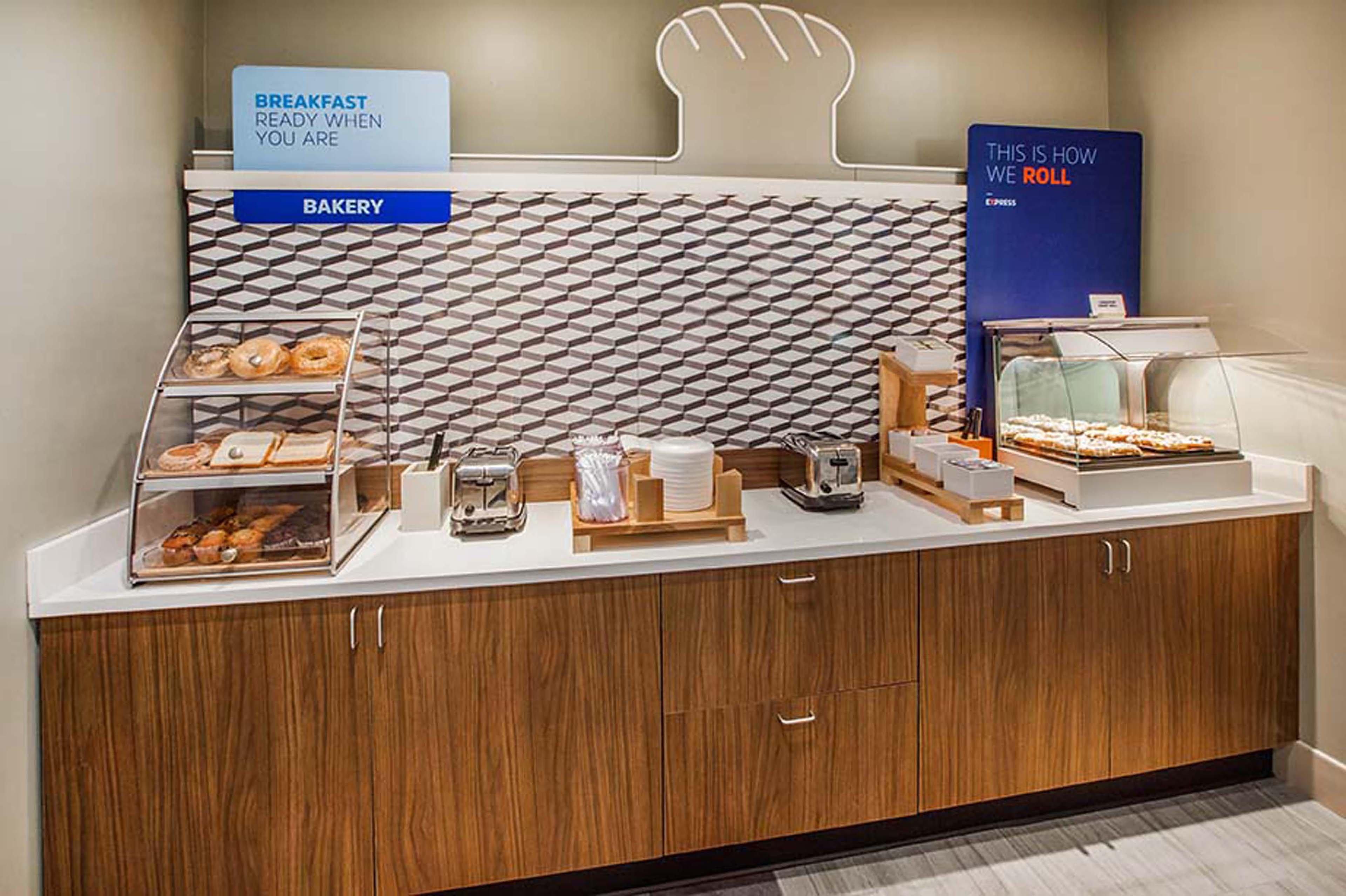Holiday Inn Express & Suites Gonzales By Ihg Exterior foto